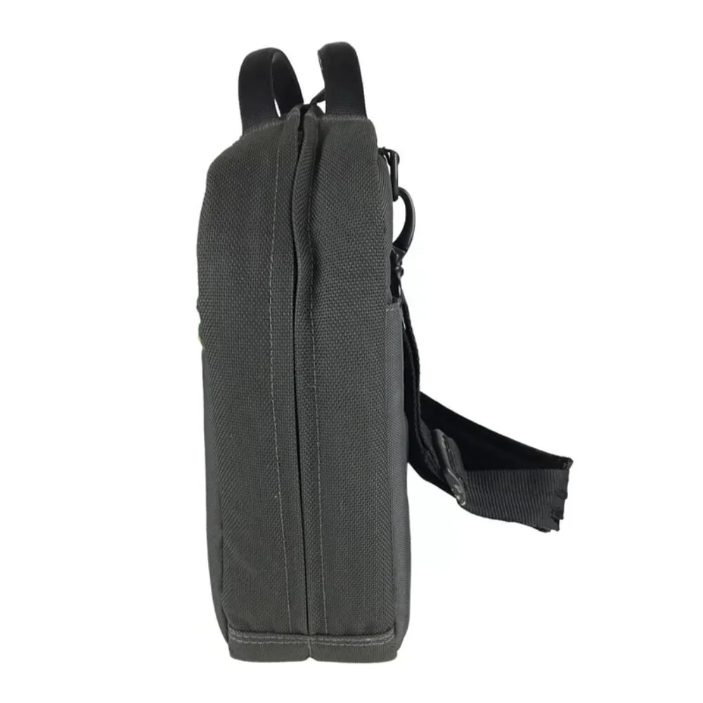 Incase Unisex Adults Olive Green Pockets Double Handles Zip‎ Around Laptop Bag